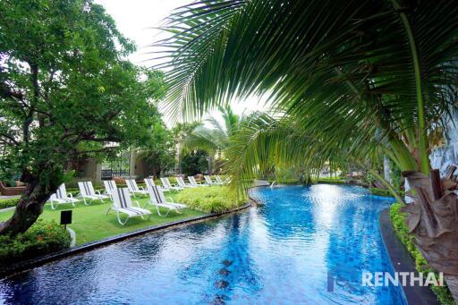 First come first serve, Hot price Beachfront condo in Jomtien