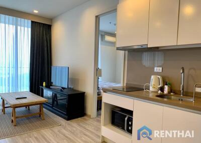 For sale Beachfront condo in  Pattaya.