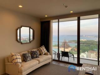 For sale Beachfront condo in  Pattaya.