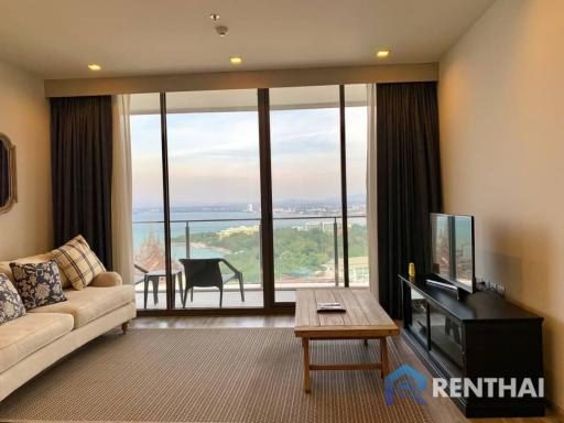 For sale Beachfront condo in  Pattaya.