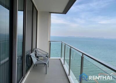 For sale Beachfront condo in  Pattaya.