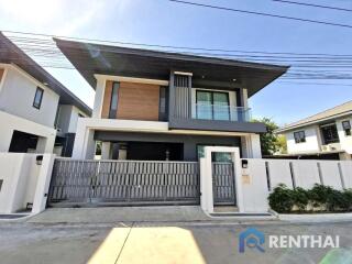 For sale 2storey house with private pool