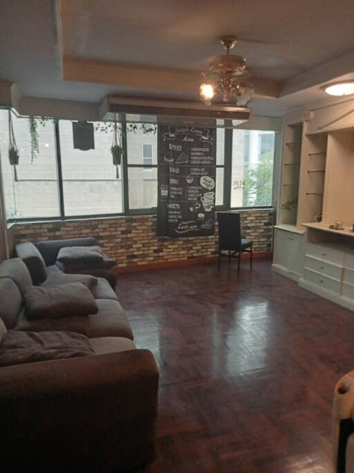 For RENT : Sahai Place / 3 Bedroom / 3 Bathrooms / 250 sqm / 38000 THB [R11444]