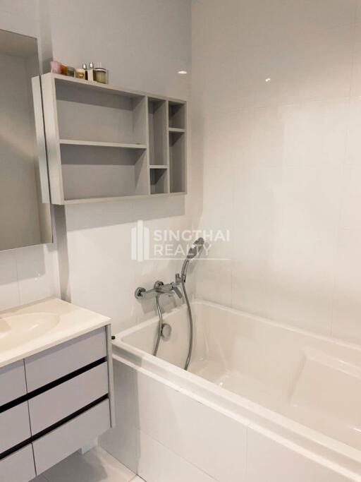 For RENT : HQ by Sansiri / 1 Bedroom / 1 Bathrooms / 44 sqm / 39000 THB [R10648]