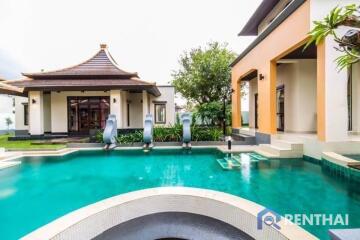 For sale house 4 bedrooms at East Pattaya