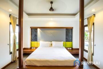 For sale house 4 bedrooms at East Pattaya