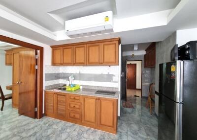 70 sqm 1-bedroom condo rent Jomtien