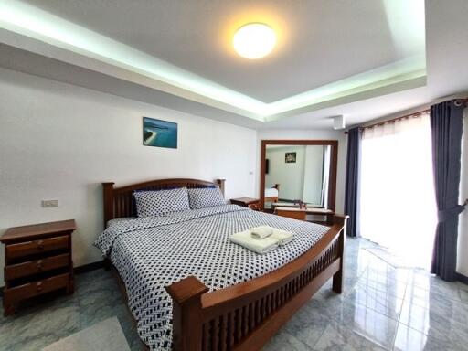 70 sqm 1-bedroom condo rent Jomtien