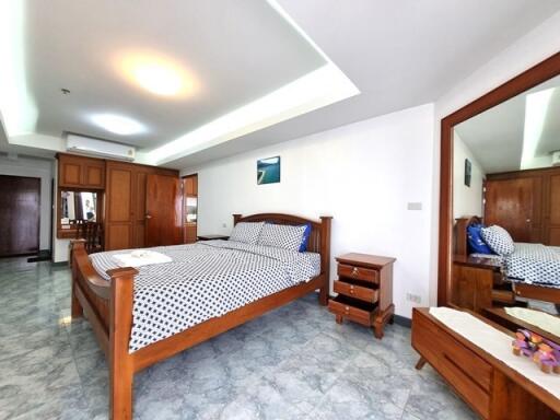 70 sqm 1-bedroom condo rent Jomtien