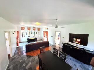 6-bedroom House for rent Pattaya