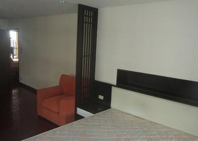 For RENT : Siam Court Apartment / 2 Bedroom / 2 Bathrooms / 131 sqm / 40000 THB [2126702]