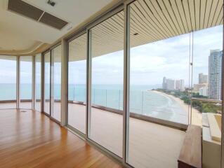 Penthouse Condo Sale The Cove Pattaya