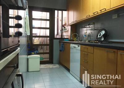 For RENT : Top View Tower / 3 Bedroom / 2 Bathrooms / 141 sqm / 40000 THB [6611633]