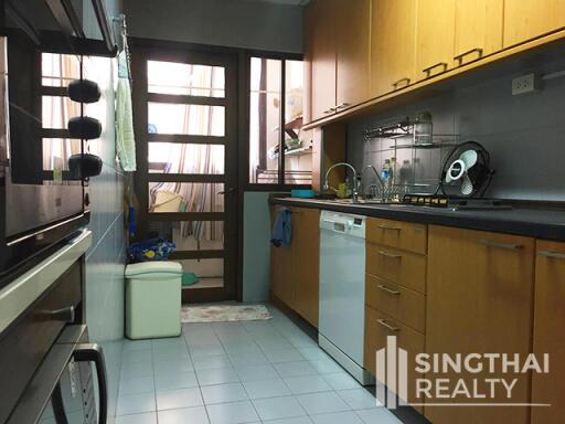 For RENT : Top View Tower / 3 Bedroom / 2 Bathrooms / 141 sqm / 40000 THB [6611633]