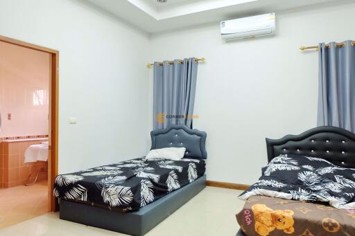 5 bedroom House in PMC Village 2 East Pattaya