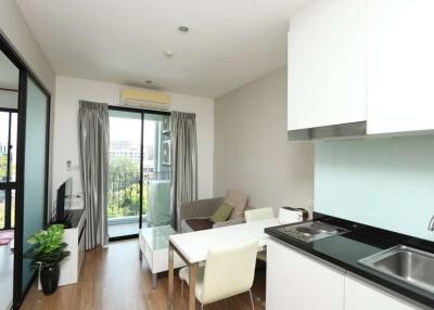 1 bed condo in Soi 9 at The Nimman by Palm Springs