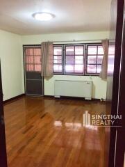 For RENT : Townhouse Thonglor / 2 Bedroom / 2 Bathrooms / 121 sqm / 40000 THB [7611915]