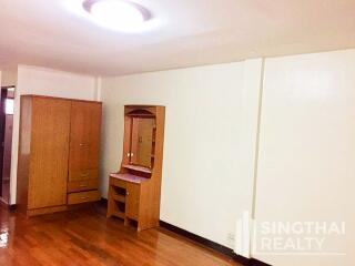 For RENT : Townhouse Thonglor / 2 Bedroom / 2 Bathrooms / 121 sqm / 40000 THB [7611915]