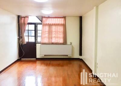 For RENT : Townhouse Thonglor / 2 Bedroom / 2 Bathrooms / 121 sqm / 40000 THB [7611915]