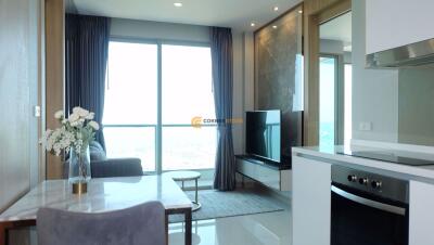 คอนโดนี้ มีห้องนอน 2 ห้องนอน  อยู่ในโครงการ คอนโดมิเนียมชื่อ The Riviera Jomtien 