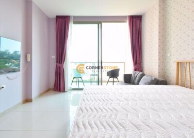 คอนโดนี้ มีห้องนอน Studio ห้องนอน  อยู่ในโครงการ คอนโดมิเนียมชื่อ The Riviera Wong Amat Beach 