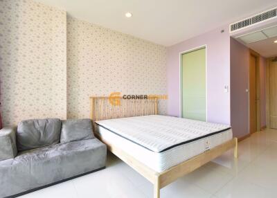 Studio bedroom Condo in The Riviera Wong Amat Beach Wongamat