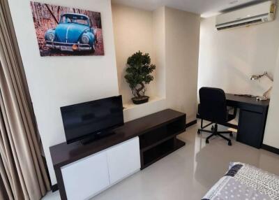 Prime Location: Fully Furnished 1BR Condo for Rent in Nimmanhaemin