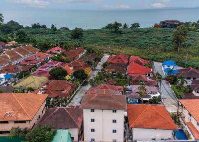 8 bedroom House in  Bang Saray