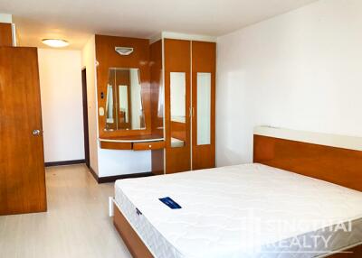 For RENT : Top View Tower / 3 Bedroom / 2 Bathrooms / 141 sqm / 40000 THB [8229726]