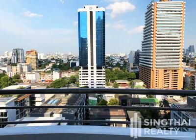 For RENT : Top View Tower / 3 Bedroom / 2 Bathrooms / 141 sqm / 40000 THB [8229790]