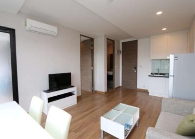 Spacious condo to rent at The Nimman by Palm Springs