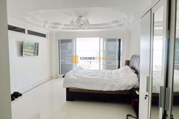 4 bedroom Condo in Somphong Condotel Na Jomtien