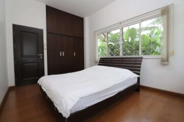 Three Bedroom Bungalow on 1 Rai at San Pu Loei