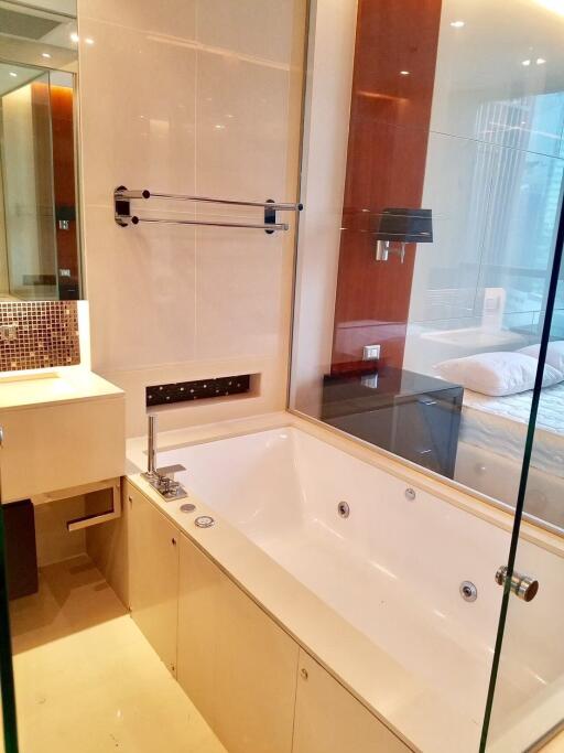 For RENT : The Address Sukhumvit 28 / 1 Bedroom / 1 Bathrooms / 45 sqm / 40000 THB [8742381]