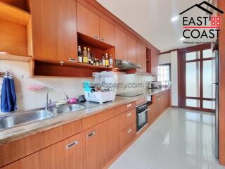 Boss Village House for sale in East Pattaya, Pattaya. SH14349