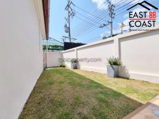 Boss Village House for sale in East Pattaya, Pattaya. SH14349