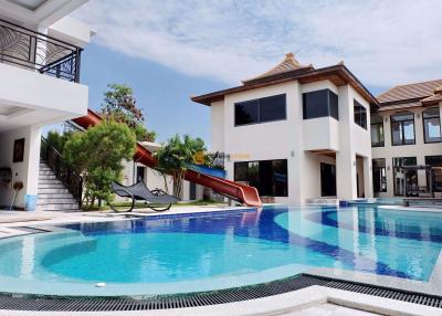 7 bedroom House in Phu Tara East Pattaya