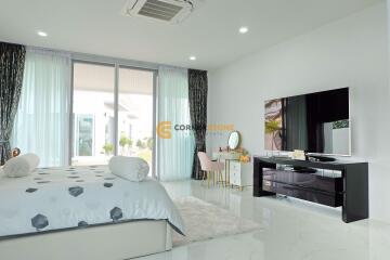 5 bedroom House in East Pattaya