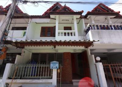 2-Bedroom, Partly Furnished House Near Suthep Road