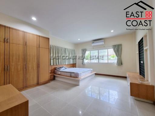 SP5 Village House for rent in East Pattaya, Pattaya. RH13440