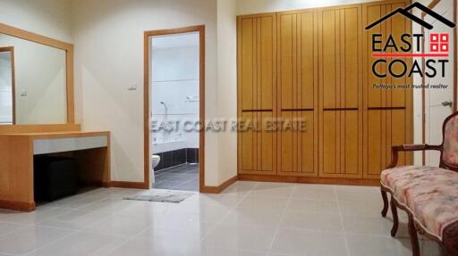 SP5 Village House for rent in East Pattaya, Pattaya. RH11221