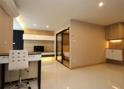 1 bedroom condo to rent : Airport Home