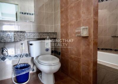 For RENT : Sriwattana Apartment / 2 Bedroom / 2 Bathrooms / 145 sqm / 40000 THB [R10089]