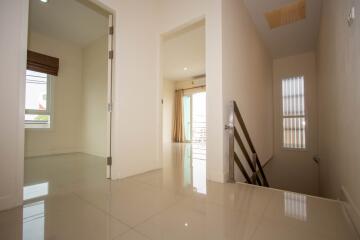 Stylish 3-Bed Townhouse for Sale in Urbana+3 Development, Tha Sala