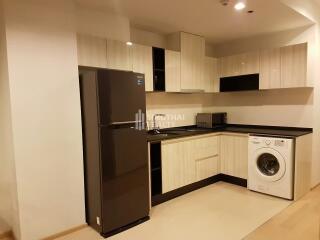 For RENT : HQ by Sansiri / 2 Bedroom / 2 Bathrooms / 78 sqm / 40000 THB [R10245]