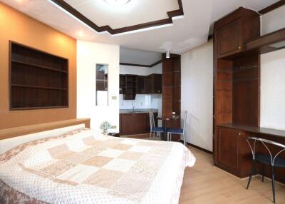 Fully Furnished Studio Apartment near Night Bazaar for 8,000 THB/Month