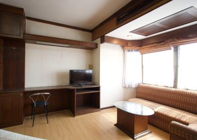 Fully Furnished Studio Apartment near Night Bazaar for 8,000 THB/Month