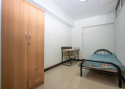Affordable 2 Bed condo : PP Condominium
