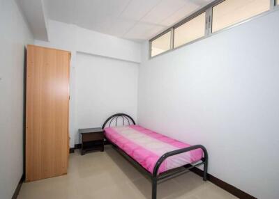 Affordable 2 Bed condo : PP Condominium