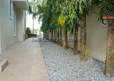 SP5 Village House for rent in East Pattaya, Pattaya. RH11228